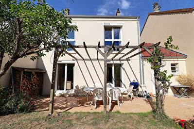 Maison Rambouillet 6 pièce(s) 146 m2 RAMBOUILLET
