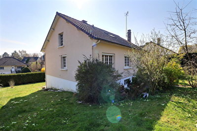 Maison 7 pièces 140 m2 SAINT ARNOULT EN YVELINES photo 4