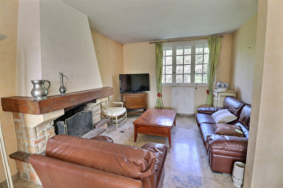 Maison 7 pièces 140 m2 SAINT ARNOULT EN YVELINES photo 5