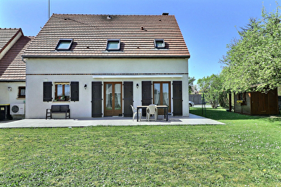 Maison 5 pièces 122 m² · à Rambouillet · 122 m² · 435 000 €