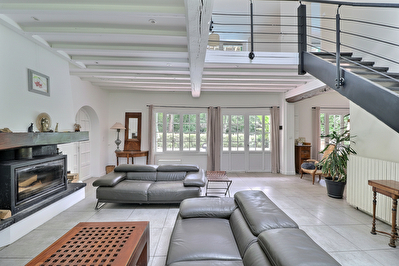 Maison 8 pièces 184 m² · à Montfort-l'Amaury · 184 m² · 540 000 €