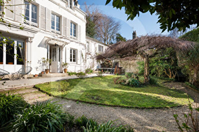Maison Bourgeoise  de 180m²avec jardin sans vis à vis 