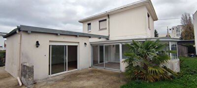 MAISON FAMILIALE - 111M2 - APLEMONT