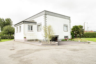 MAISON AVEC VIE DE PLAIN-PIED -  SOUS-SOL COMPLET - 97M2 -  DEPENDANCE - SAINT SAUVEUR D'EMALLEVILLE