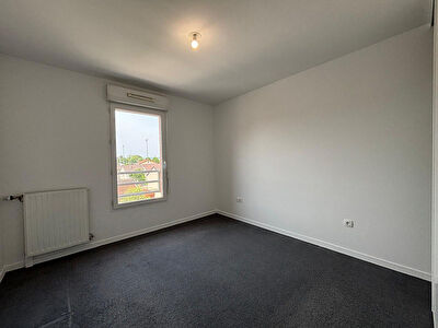 APPARTEMENT 4 PIÈCES DE 75 m² AVEC TERRASSE DE 48 m² BEZONS photo 5