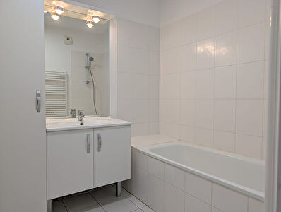 APPARTEMENT 4 PIÈCES DE 75 m² AVEC TERRASSE DE 48 m² BEZONS photo 6