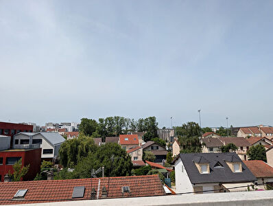 APPARTEMENT 4 PIÈCES DE 75 m² AVEC TERRASSE DE 48 m² BEZONS photo 7