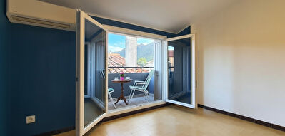 SOREDE - Maison de Village en 3 faces avec balcon vue sur les Albères
