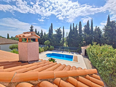TOULOUGES? SUPERBE VILLA 3 FACES AVEC PISCINE, GARAGE ET JARDIN 