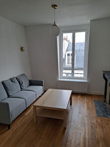 BATIGNOLLES Magnifique 2 pièces meublé