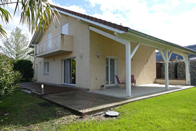 A LOUER - Maison Meublée avec garage - Gaillard