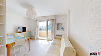 LOCATION STUDIO MEUBLÉ - AMBILLY 26 m²