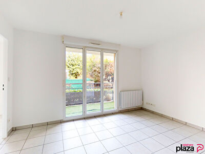 Appartement Ville La Grand T2 bis + Parking