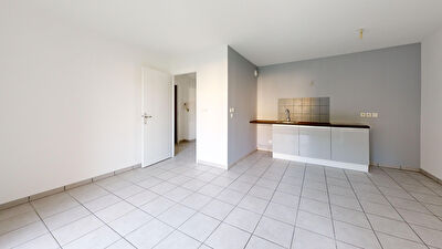 Appartement Ville La Grand  T2 bis + Parking