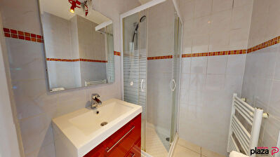 STUDIO AMBILLY - AU PIED DU TRAM