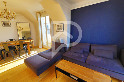 Appartement Courbevoie 3 pièce(s) 48.61 m2