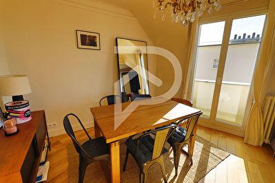 Appartement Courbevoie 3 pièce(s) 48.61 m2