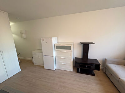 Appartement Courbevoie 1 pièce(s) 23 m2
