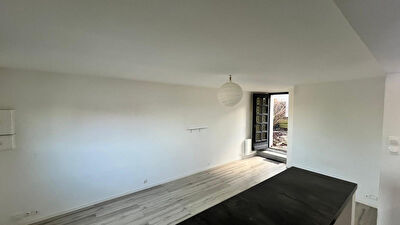 A louer Studio avec jardin privatif à Eragny-Sur-Oise