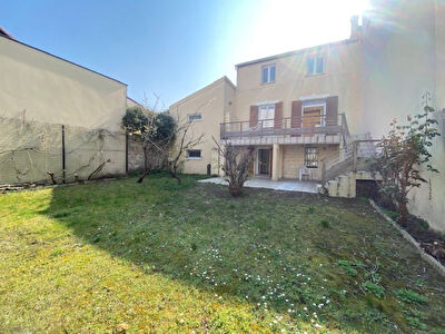 Maison Nanterre 7 pièce(s) 99.89 m2