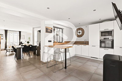 Maison 1930 entièrement rénovée - 140m2 - 201m2 de terrain COLOMBES photo 6
