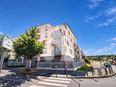 Appartement Jouy-le-moutier 2 pièce(s) 37.80 m2 JOUY LE MOUTIER