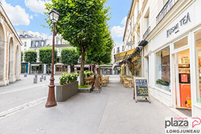 Place du marché VERSAILLES photo 9