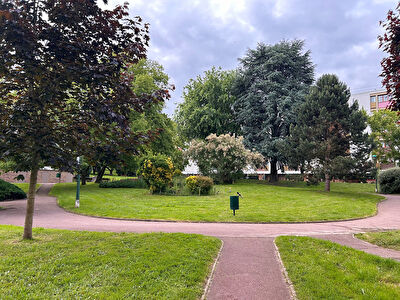 Les Coteaux
