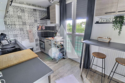 Maison Pontoise 4 pièce(s) 79.18 m2 PONTOISE photo 5