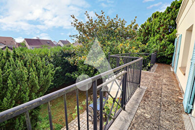 CERGY PORT - MAISON DE 230 m² AVEC GARAGE ET FORT POTENTIEL CERGY photo 8
