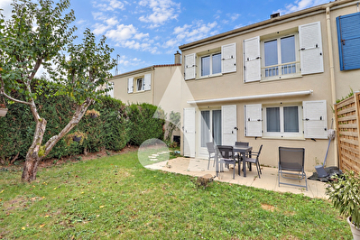 OSNY - Maison familiale avec jardin et suite parentale OSNY