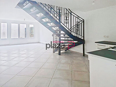 Maison Duplex Montargis 3 pièce(s) 73.22 m2