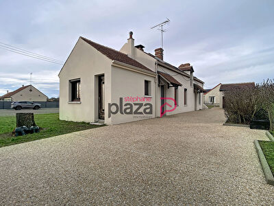 Maison 4 pièces de 143m2 à Villemandeur