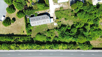VILLEMANDEUR : entrepôt de 200 m2 sur un terrain de 2836 m2