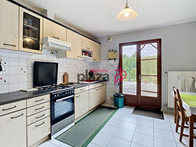 Maison 7 pièces de 213m2 à La Selle en Hermoy