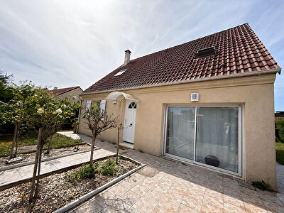 Maison Amilly 6 pièce(s) 105 m2