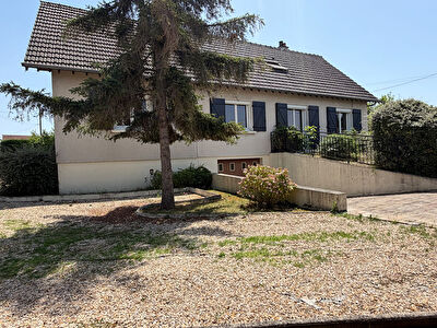 Maison 6 pièces de 154m2 à Villemandeur