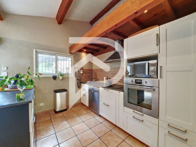 Maison à vendre Cruas 6 pièce(s) 230 m2