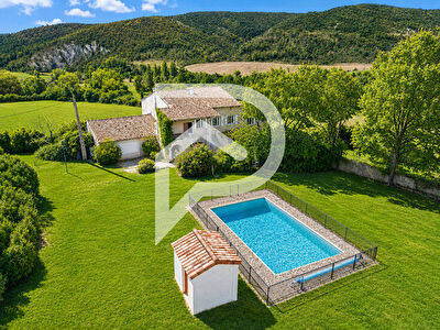 Maison à vendre proche Alba-la-Romaine 5 pièce(s) 180 m2