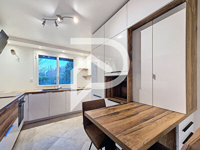 Maison à vendre Montboucher Sur Jabron 6 pièce(s) 181 m2
