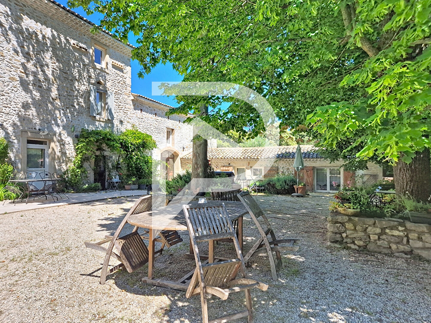 Photo du bien : Maison 15 pièces 400 m2