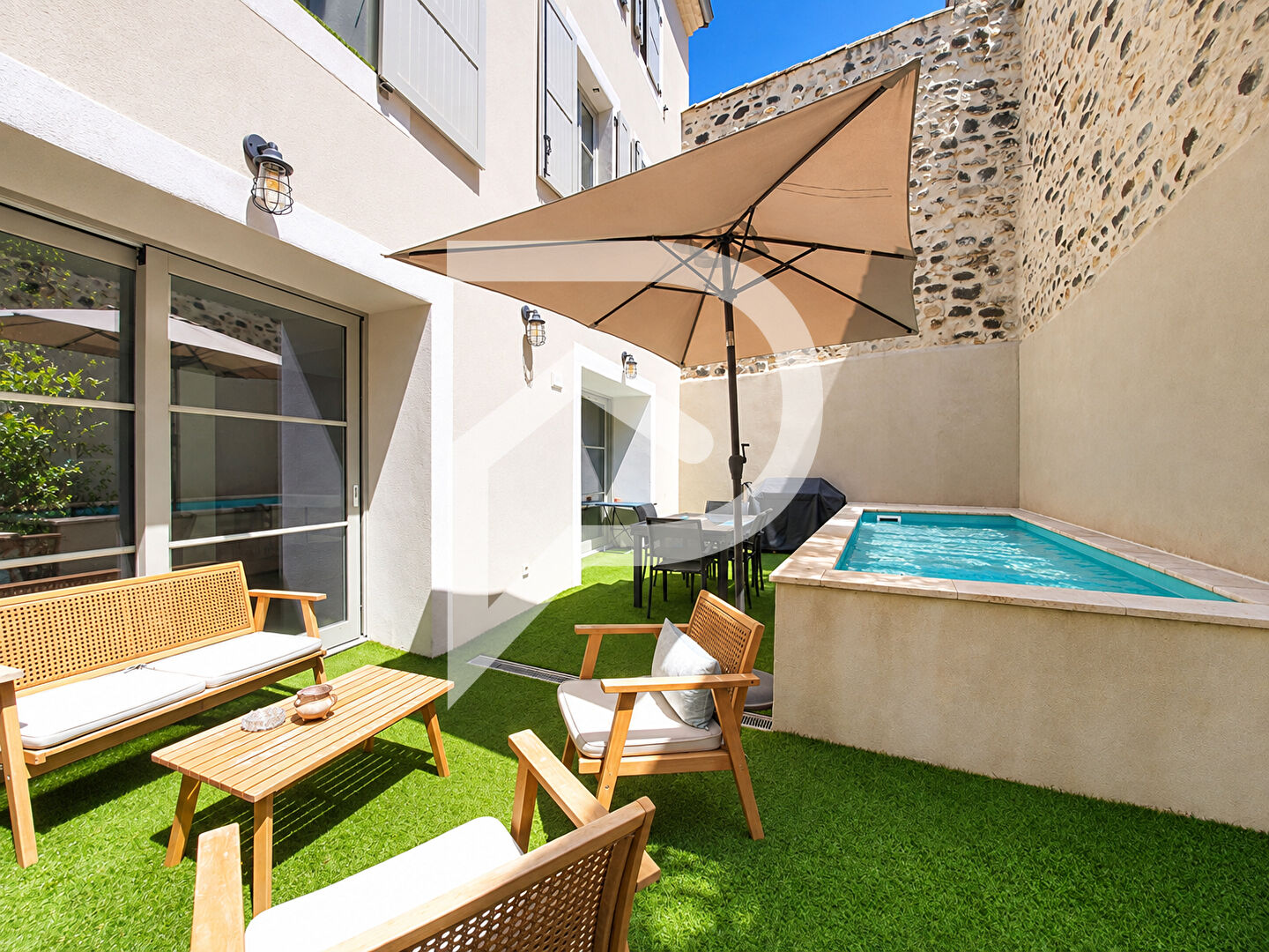 Photo du bien : Maison 8 pièces 237 m2