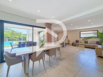 Maison à vendre Montelimar 4 pièce(s) 145 m2
