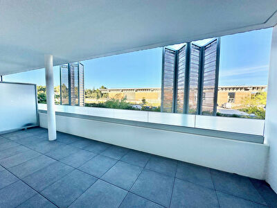 Appartement T4 face au musée avec 2 terrasses et garage