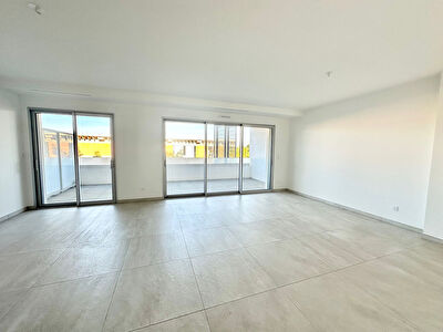 Appartement T4  face au musée avec 2 terrasses et garage