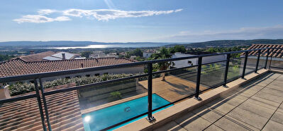 Villa contemporaine vue sur Bages