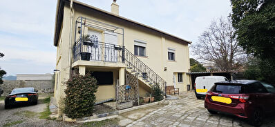 Maison Lespignan 4 pièce(s) 175 m2