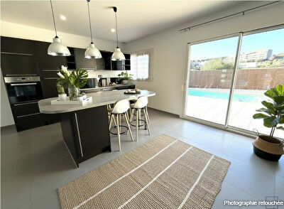 Maison avec surface commerciale