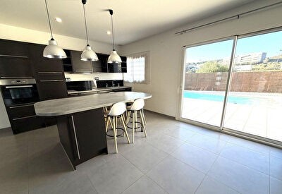 Maison avec surface commerciale