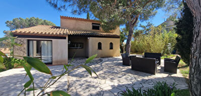 Villa 4 faces parcelle 720 m²